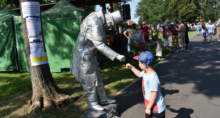 Březenská pouť a motosraz Poláky (57).JPG